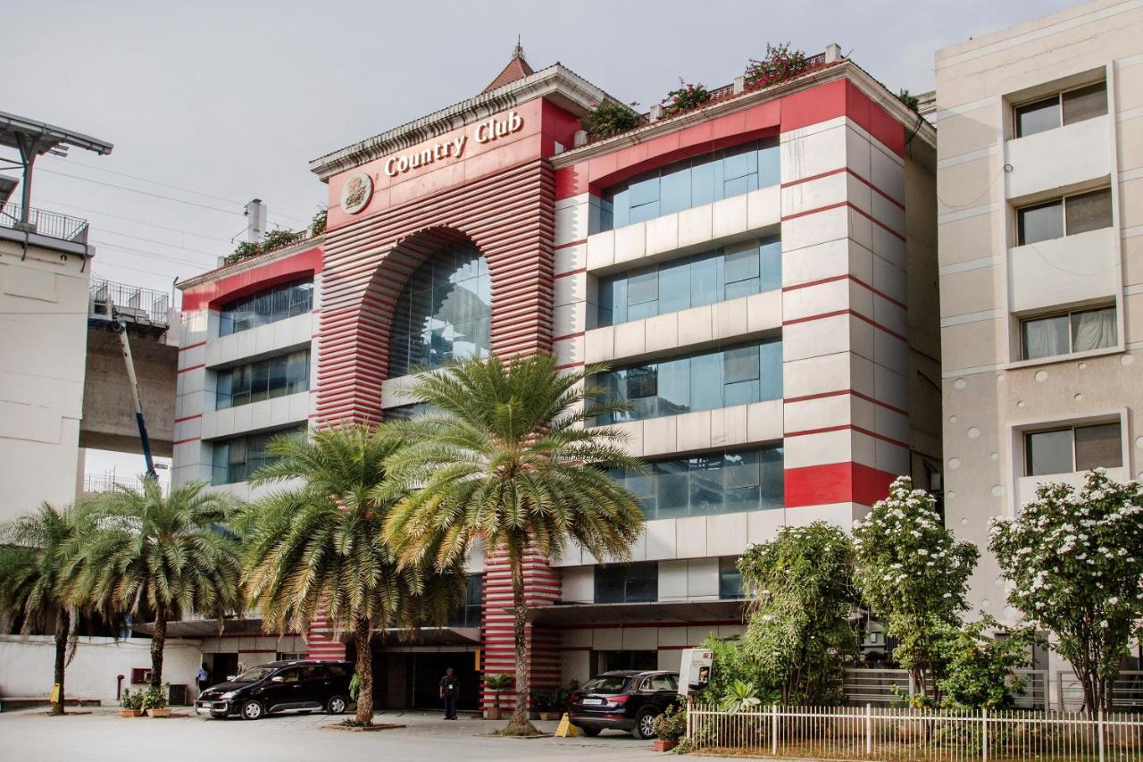 Oyo 1410 Country Club Begumpet Hotell Hyderabad Exteriör bild