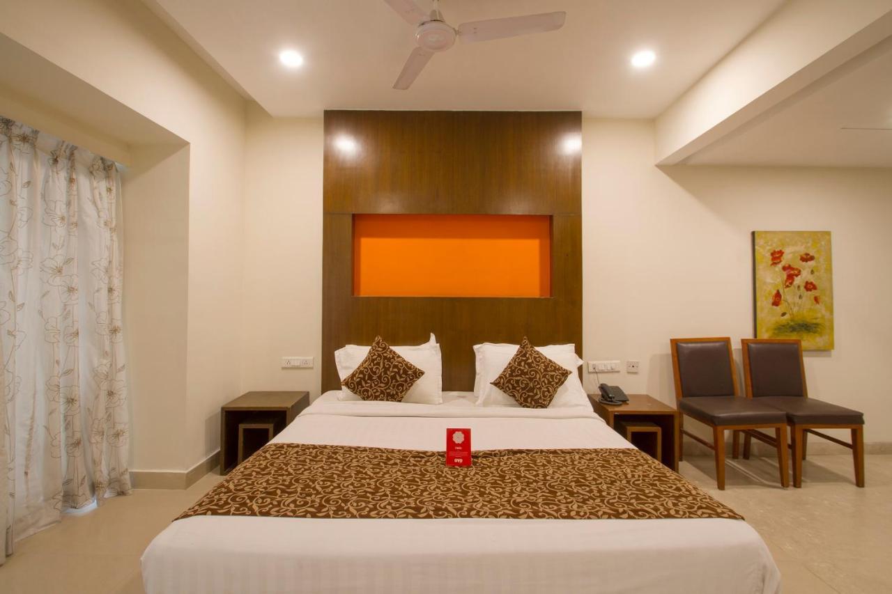 Oyo 1410 Country Club Begumpet Hotell Hyderabad Exteriör bild