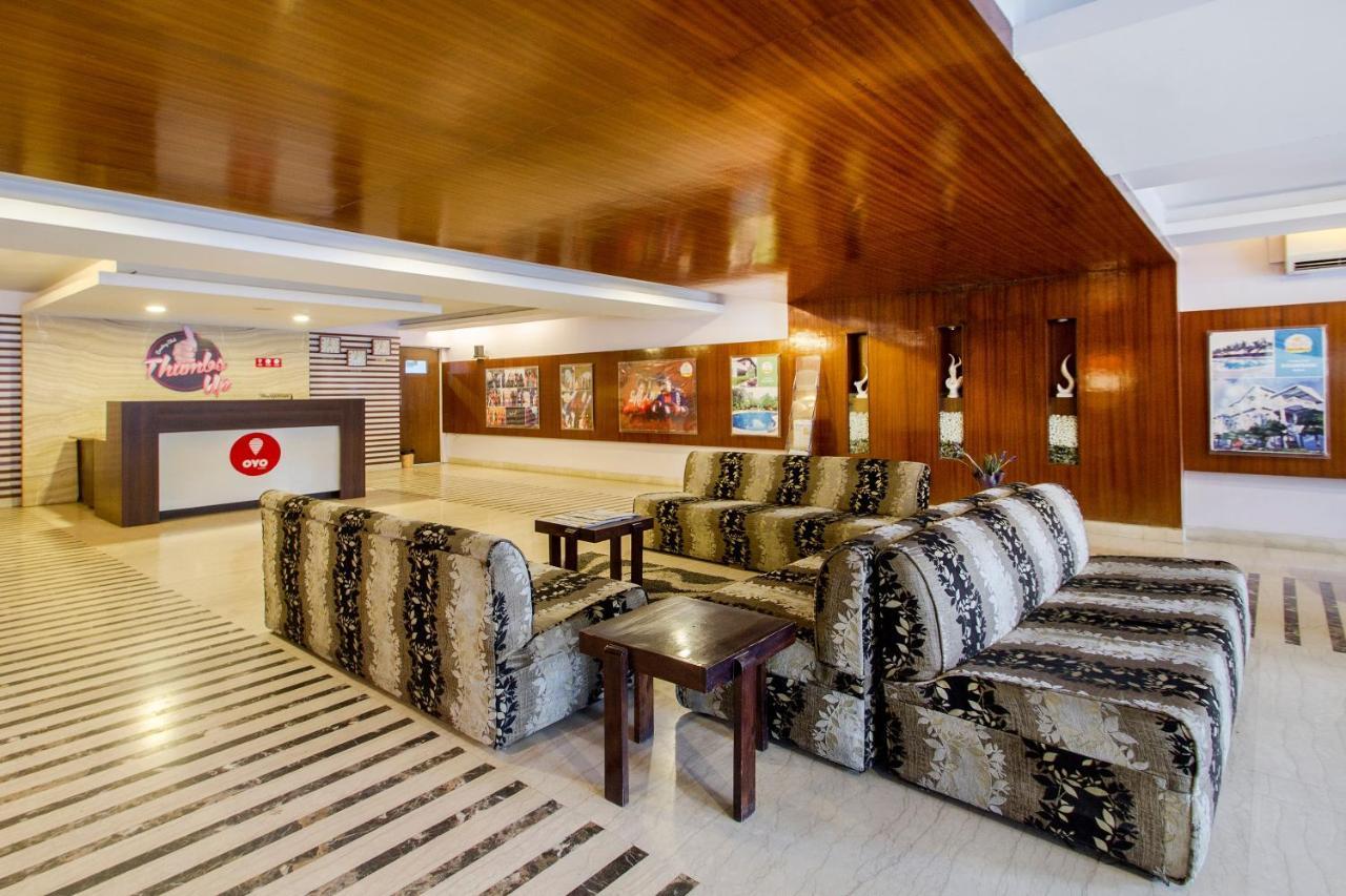 Oyo 1410 Country Club Begumpet Hotell Hyderabad Exteriör bild