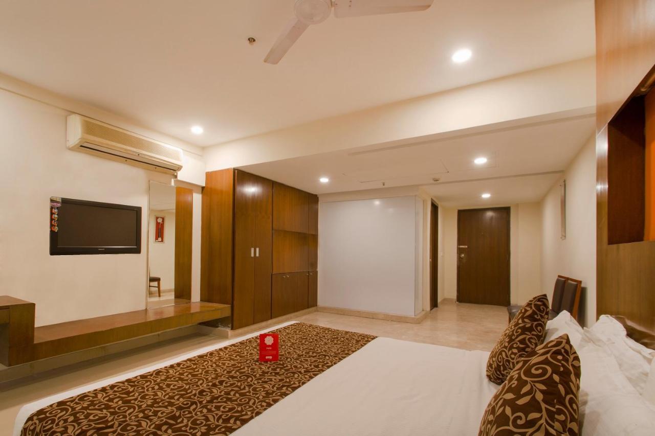 Oyo 1410 Country Club Begumpet Hotell Hyderabad Exteriör bild