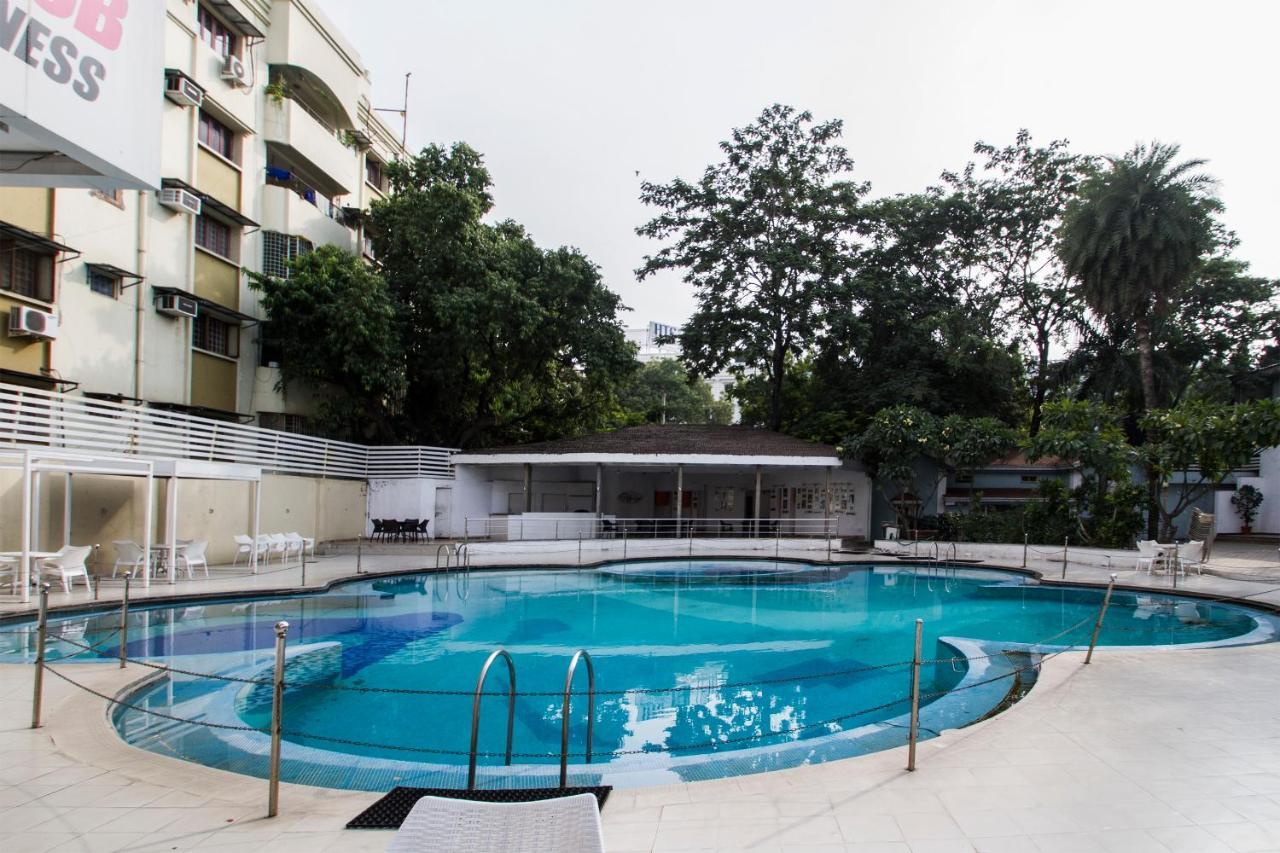 Oyo 1410 Country Club Begumpet Hotell Hyderabad Exteriör bild