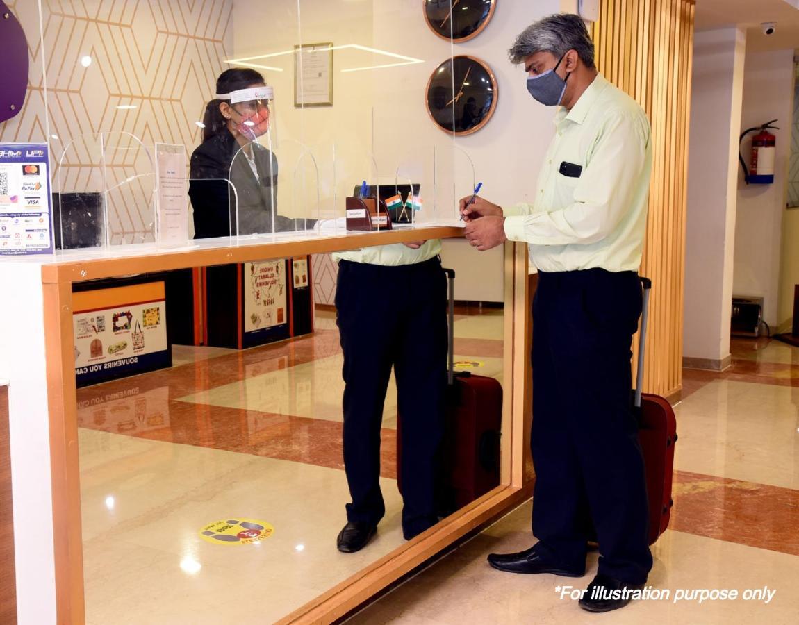 Oyo 1410 Country Club Begumpet Hotell Hyderabad Exteriör bild